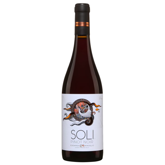 Soli Pinot Noir Red Wine